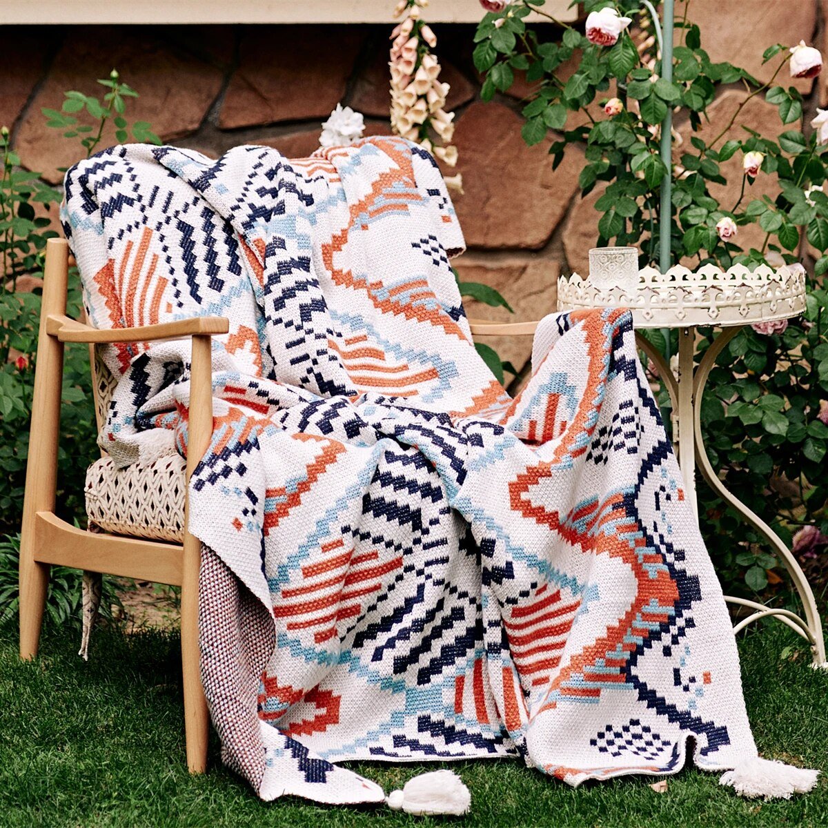 Stylish Geometric Blanket with Pattern